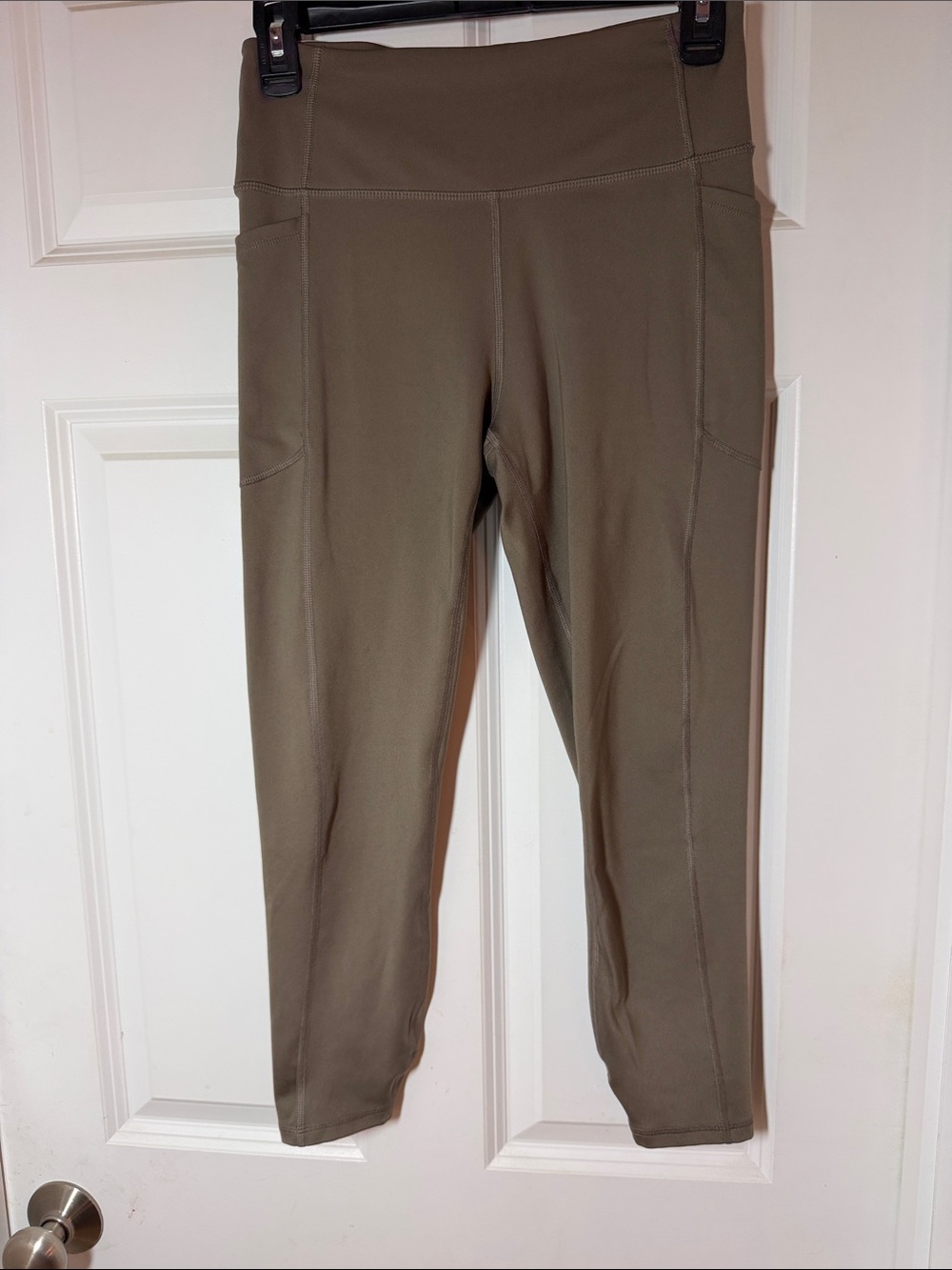 VS Elevate Olive Leggings with Side Pockets